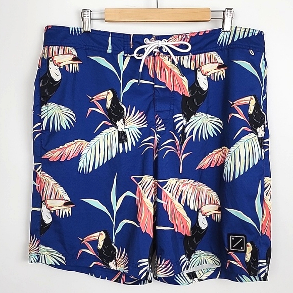 American Outfitters Men's Swim Shorts Toucan Tropical Print Blue Coral Size XL
